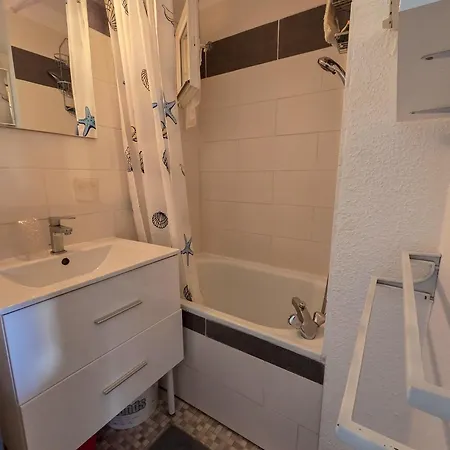 065 Cap D'agde Piscine Parking Proche Village Naturiste *