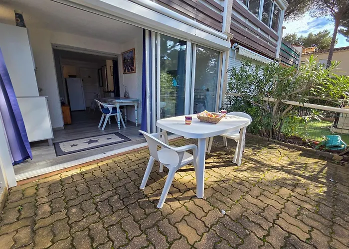 Apartment 065 Cap D'agde Piscine Parking Proche Village Naturiste