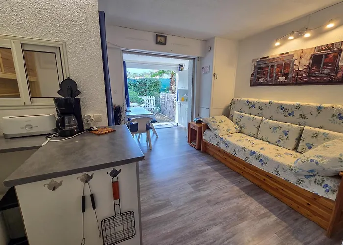 065 Cap D'agde Piscine Parking Proche Village Naturiste Agde